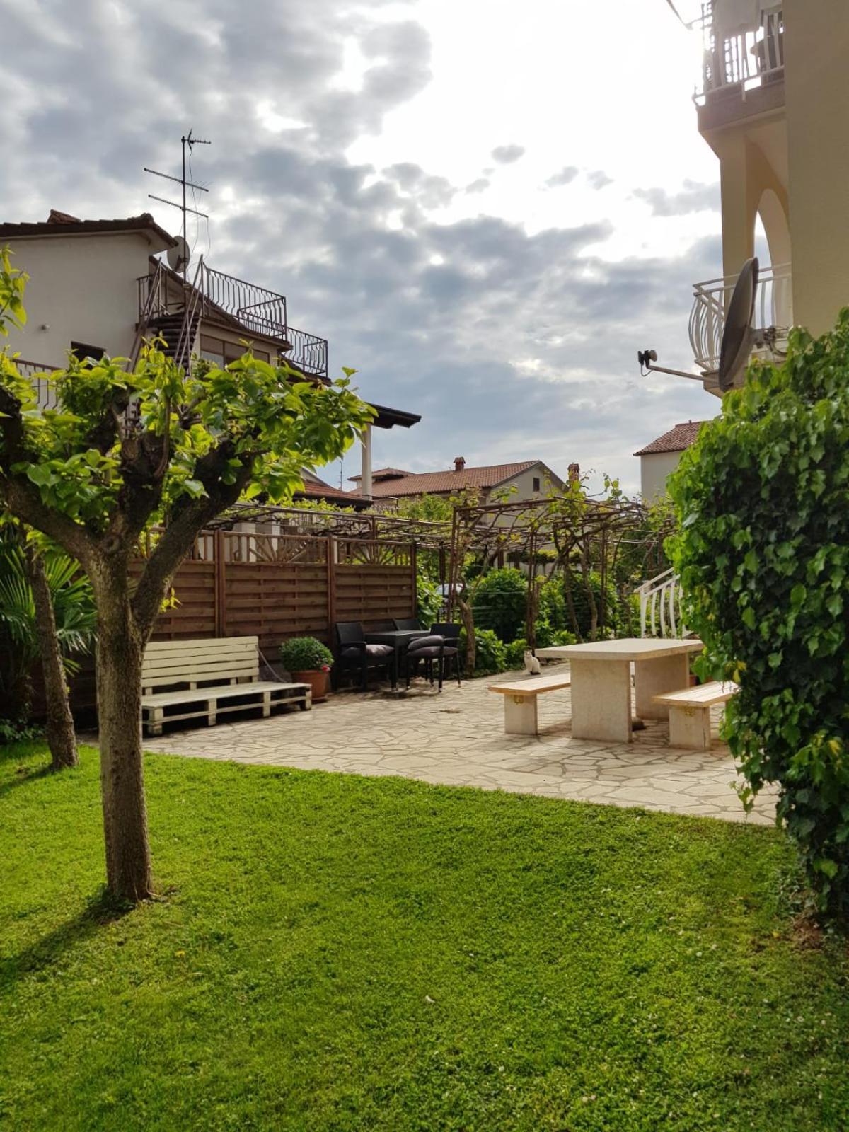 Trbovic Apartments Peaceful Stay With Free Parking, Pet-Friendly, And Bike Storage In Умаг Экстерьер фото