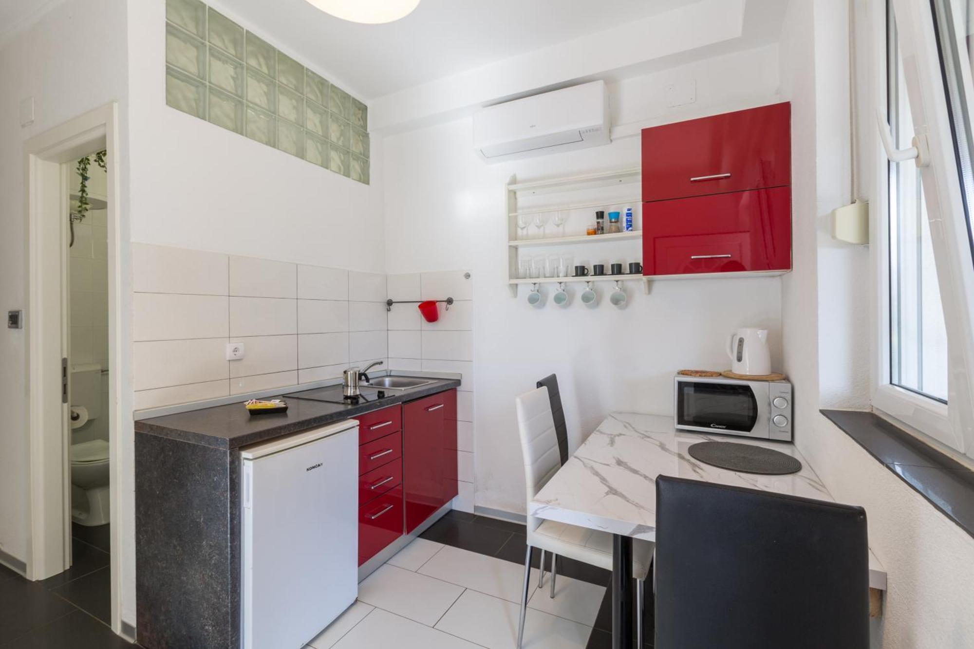 Trbovic Apartments Peaceful Stay With Free Parking, Pet-Friendly, And Bike Storage In Умаг Экстерьер фото
