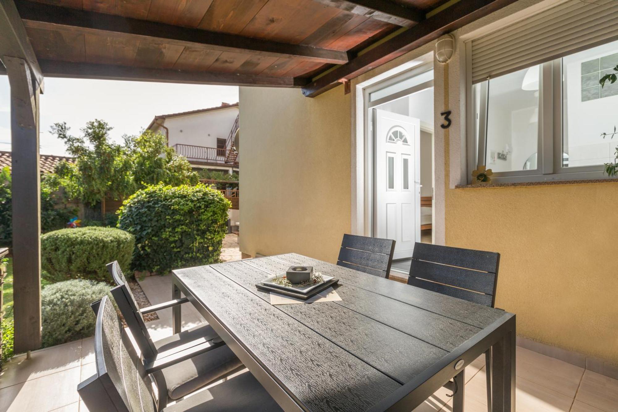 Trbovic Apartments Peaceful Stay With Free Parking, Pet-Friendly, And Bike Storage In Умаг Экстерьер фото
