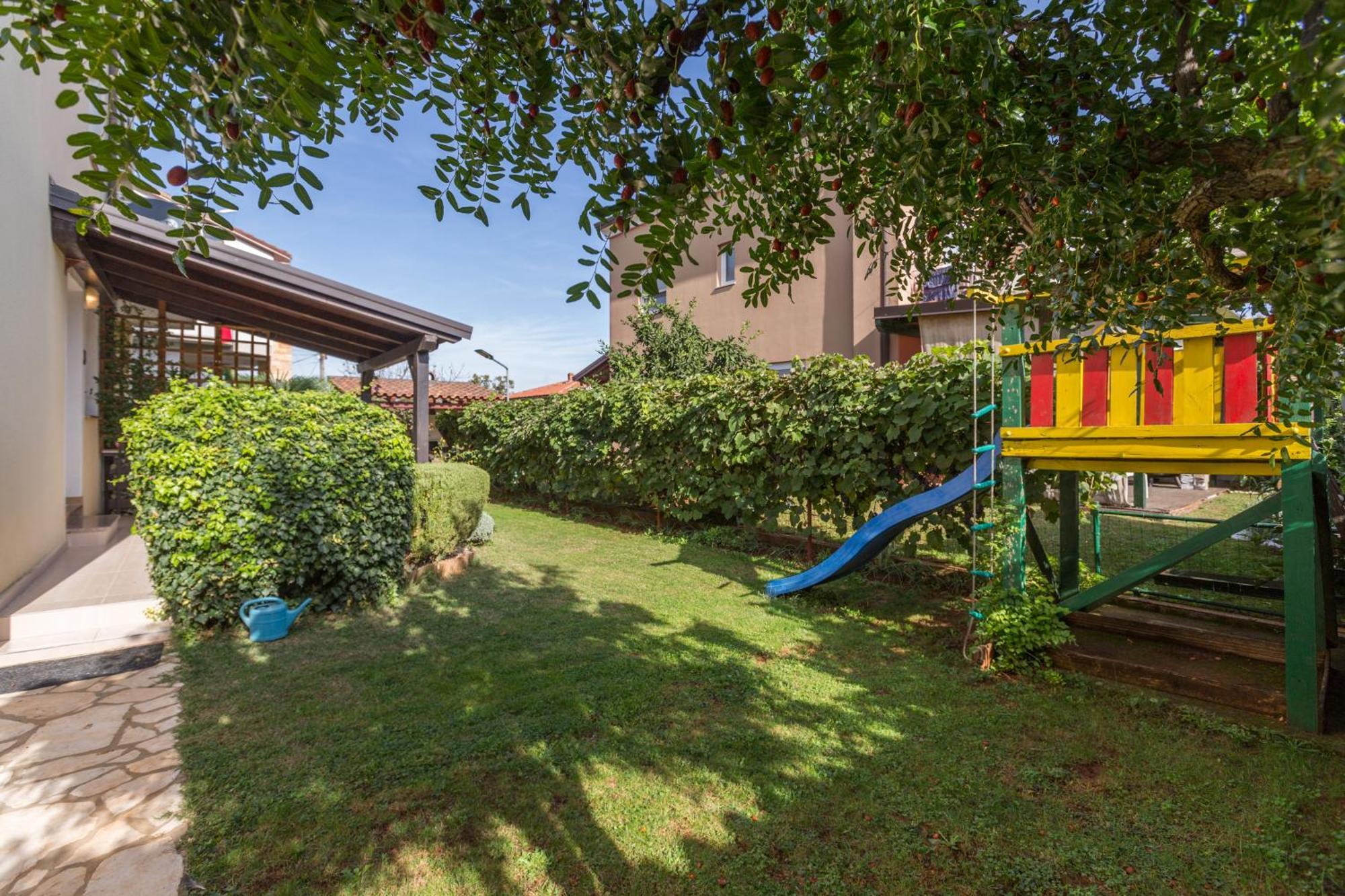 Trbovic Apartments Peaceful Stay With Free Parking, Pet-Friendly, And Bike Storage In Умаг Экстерьер фото