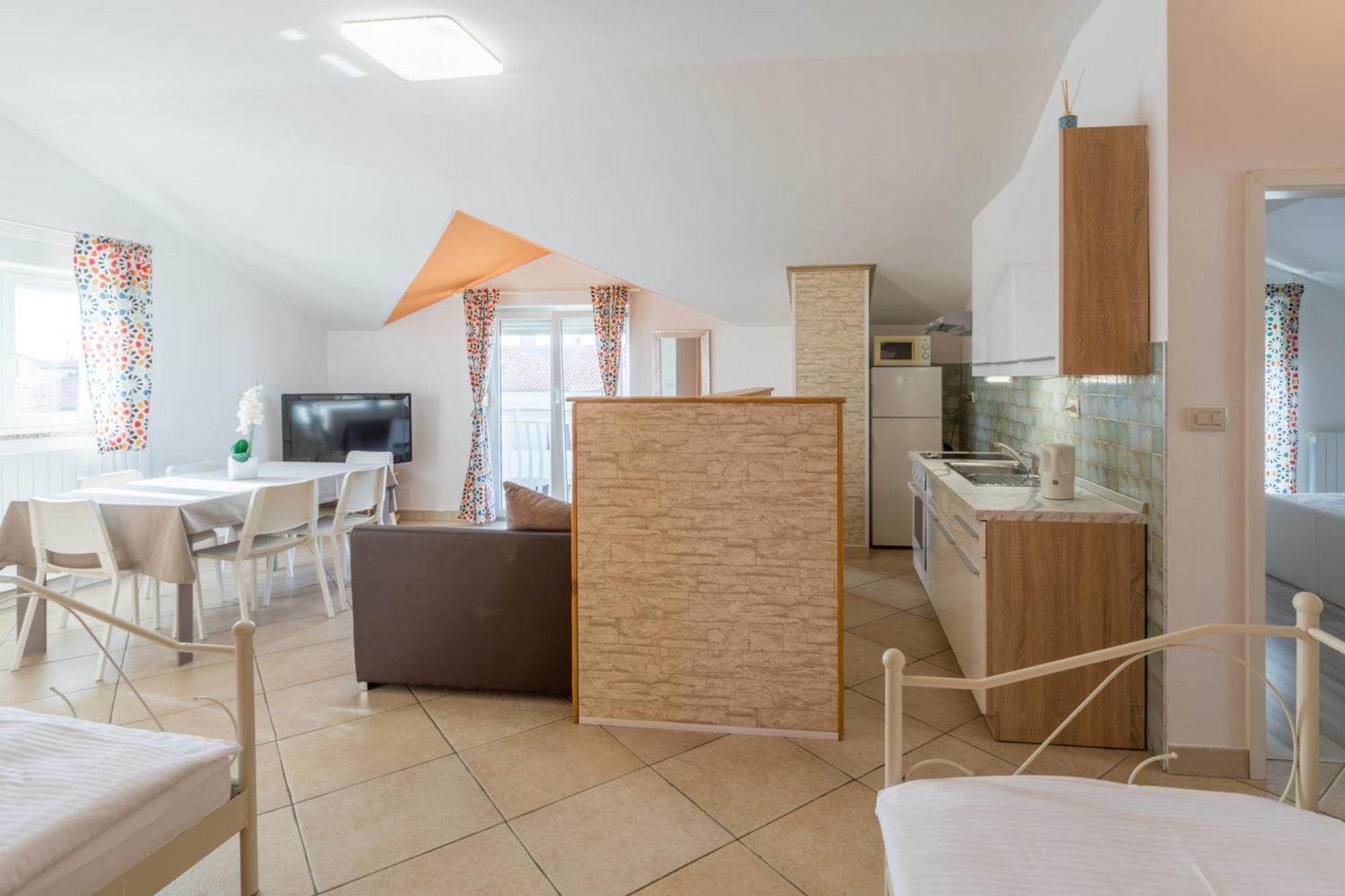Trbovic Apartments Peaceful Stay With Free Parking, Pet-Friendly, And Bike Storage In Умаг Экстерьер фото