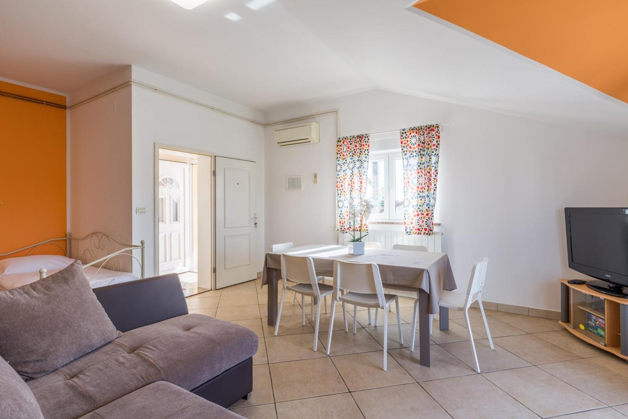 Trbovic Apartments Peaceful Stay With Free Parking, Pet-Friendly, And Bike Storage In Умаг Экстерьер фото