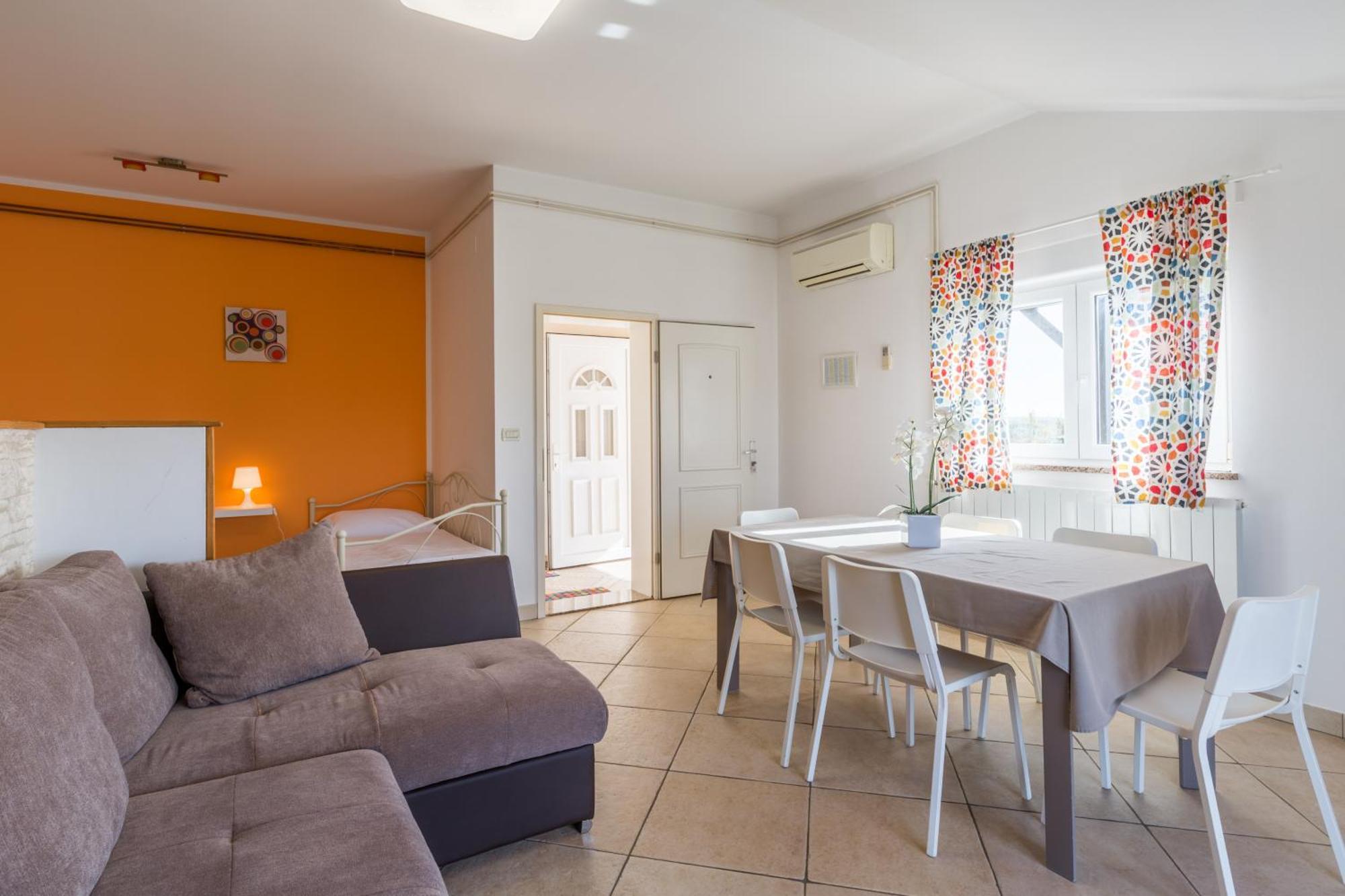 Trbovic Apartments Peaceful Stay With Free Parking, Pet-Friendly, And Bike Storage In Умаг Экстерьер фото