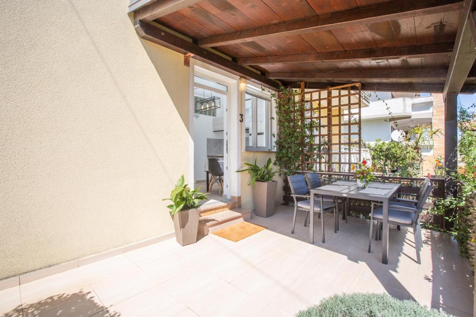 Trbovic Apartments Peaceful Stay With Free Parking, Pet-Friendly, And Bike Storage In Умаг Экстерьер фото